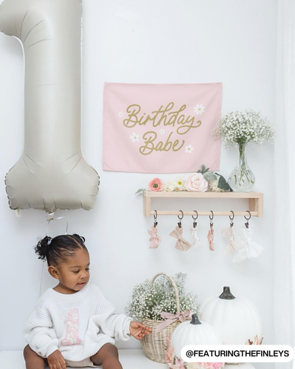 Birthday Babe Banner Daisies_1