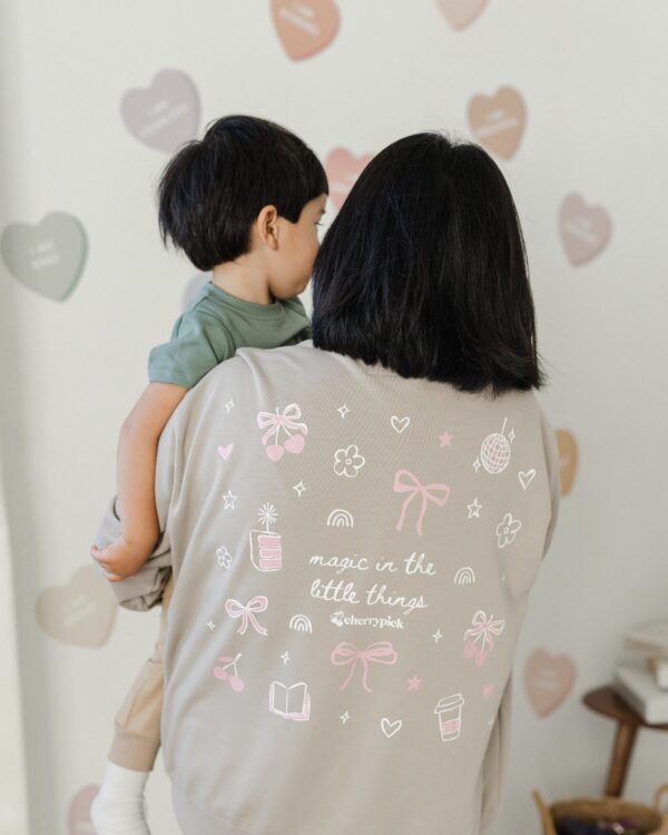 Everyday Mom Crewneck - Magic In The Little Things_12