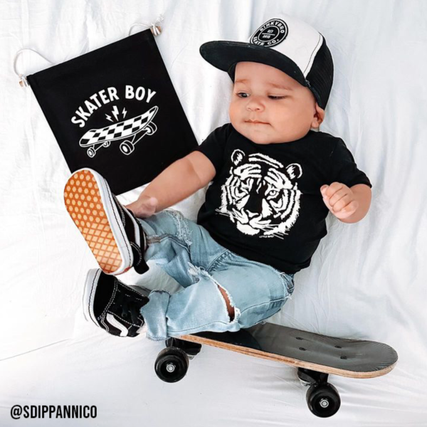 Skater Boy Black Canvas Hang Sign_1